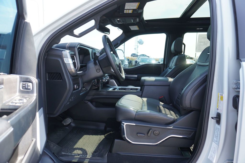 2025 Ford SUPER DUTY F-450 PLATINUM - 23063251 - 30