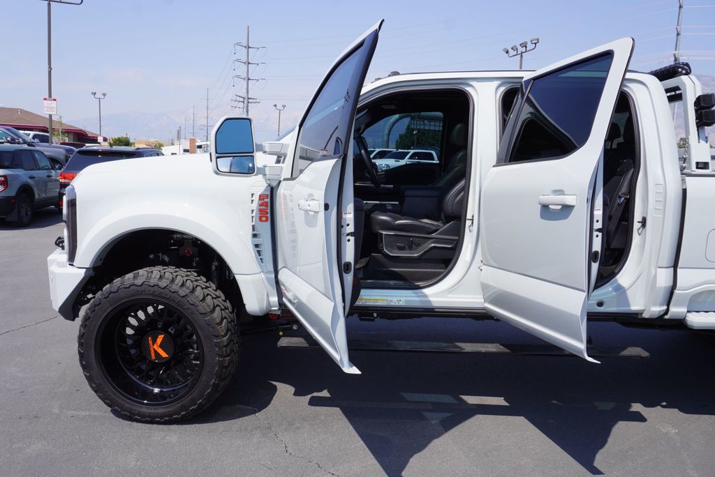2025 Ford SUPER DUTY F-450 PLATINUM - 23063251 - 32