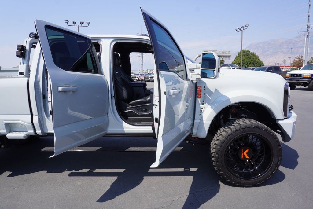 2025 Ford SUPER DUTY F-450 PLATINUM - 23063251 - 35