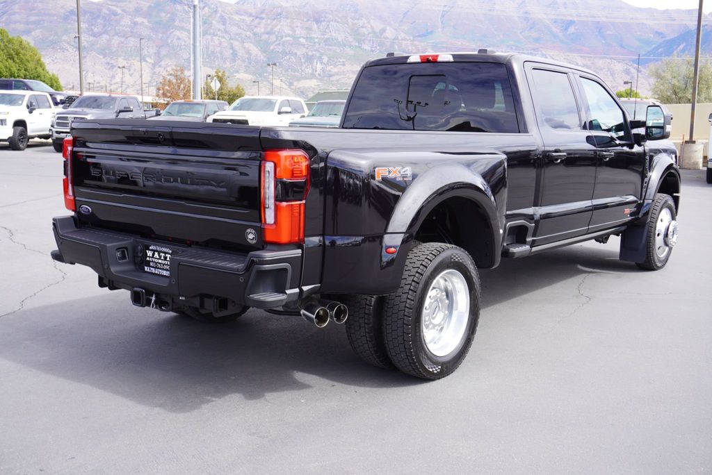 2025 Ford F-450 Platinum photo 11