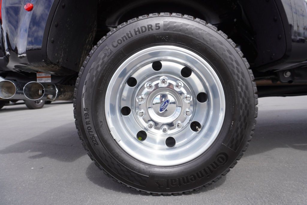 2025 Ford F-450 Platinum photo 15