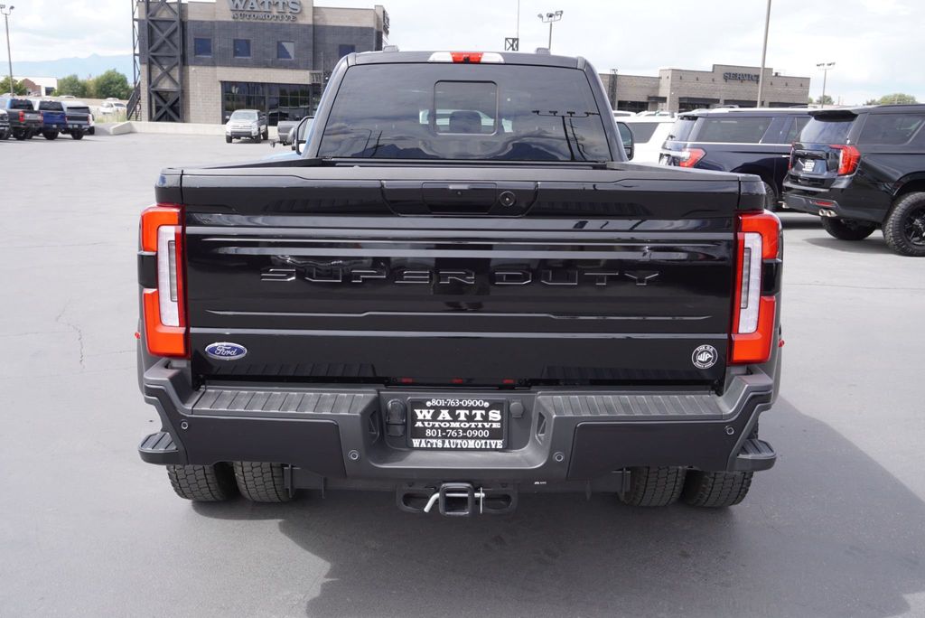 2025 Ford F-450 Platinum photo 8
