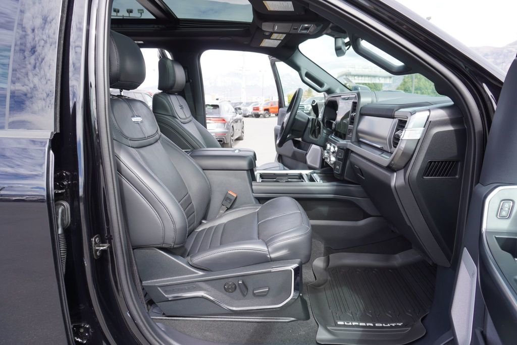 2025 Ford SUPER DUTY F-450 PLATINUM FX4 - 22944702 - 28