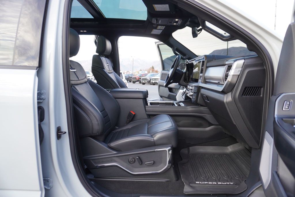 2025 Ford SUPER DUTY F-450 SEMA PLATINUM - 22945979 - 44