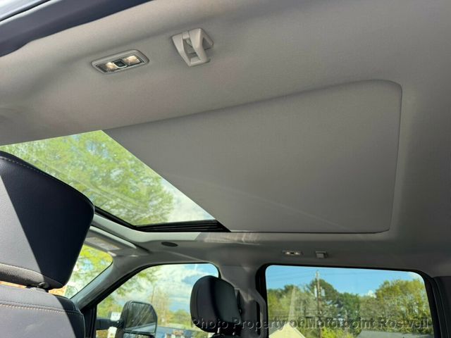 2025 Ford Super Duty F-450 DRW LARIAT 4WD Crew Cab 8' Box - 22992339 - 10