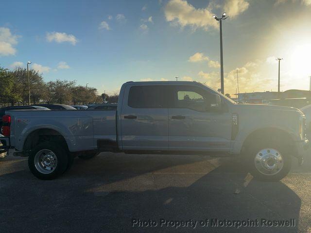 2025 Ford Super Duty F-450 DRW LARIAT 4WD Crew Cab 8' Box - 22992339 - 2