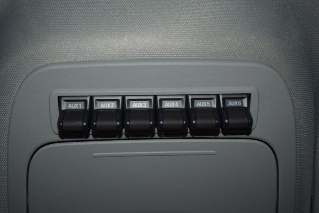 2025 Ford Super Duty F-550 DRW F550 CREW 4X4 * POWERSTROKE * NEW 12' LANDSCAPE DUMP - 22923524 - 35