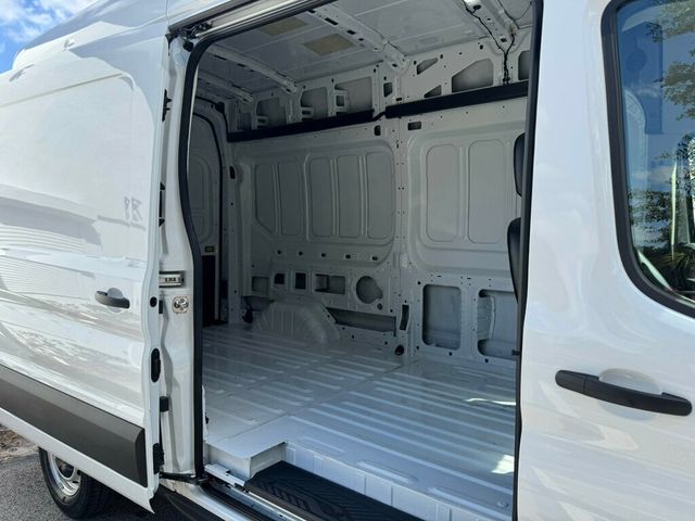 2025 Ford Transit Cargo Van T-250 148" Hi Rf 9070 GVWR RWD - 22986084 - 5