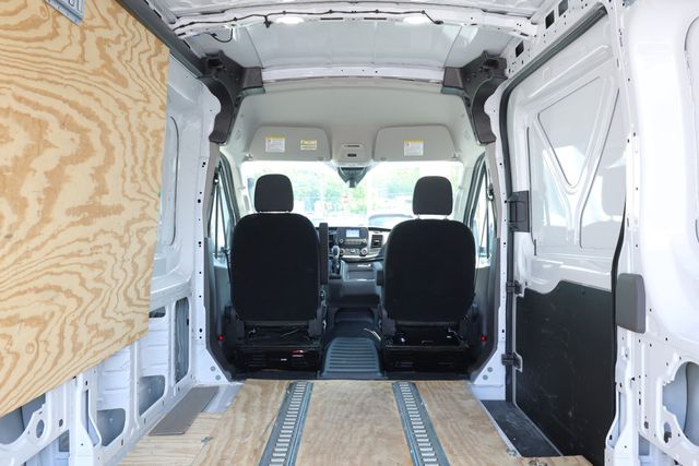 2025 Ford Transit Cargo Van T-250 148'' Med Rf 9070 GVWR RWD w/ Cargo Upfit - 23047931 - 18