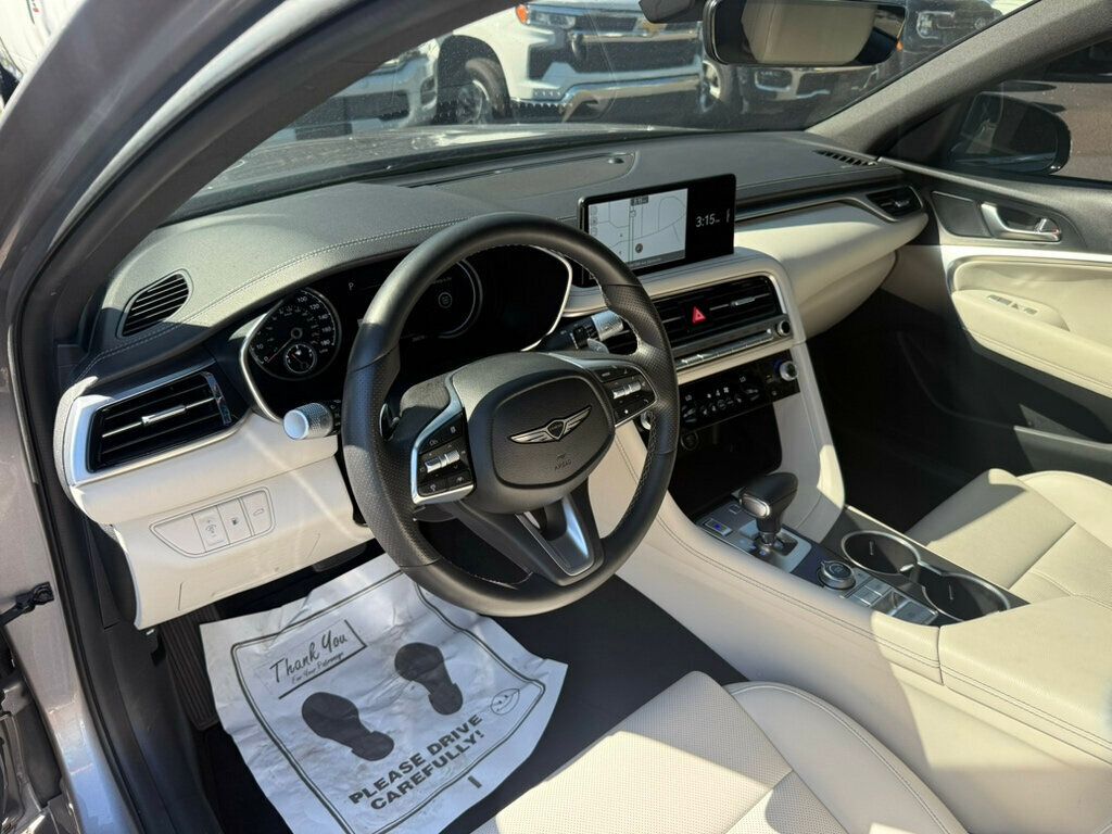 2025 Genesis G70 2.5T photo 3