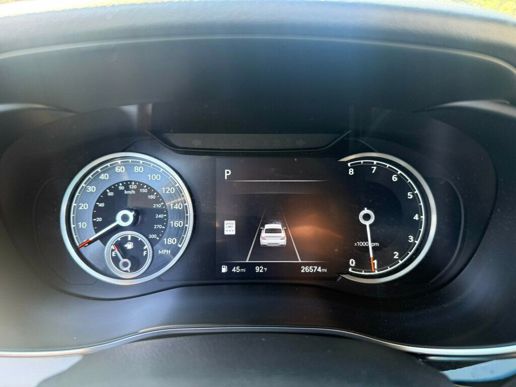 2025 Genesis G70 2.5T photo 4