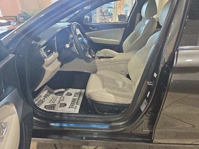 2025 Genesis G70 2.5T RWD - 22952987 - 10