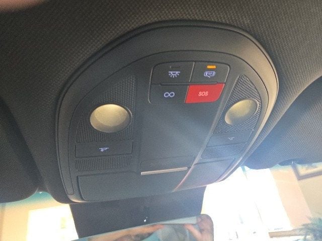 2025 Genesis G70 2.5T RWD - 22952987 - 14