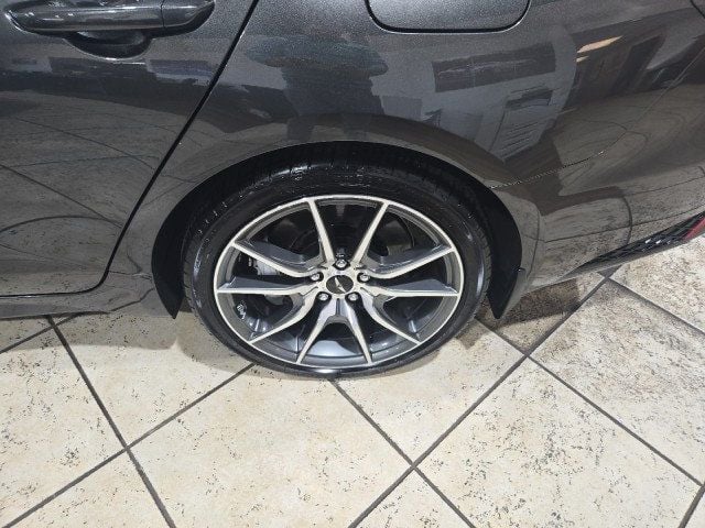 2025 Genesis G70 2.5T RWD - 22952987 - 19