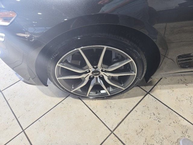 2025 Genesis G70 2.5T RWD - 22952987 - 20