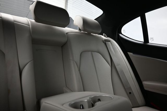 2025 Genesis G70 2.5T RWD - 23060729 - 14