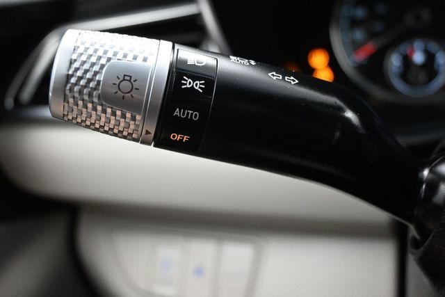 2025 Genesis G70 2.5T RWD - 23060729 - 21