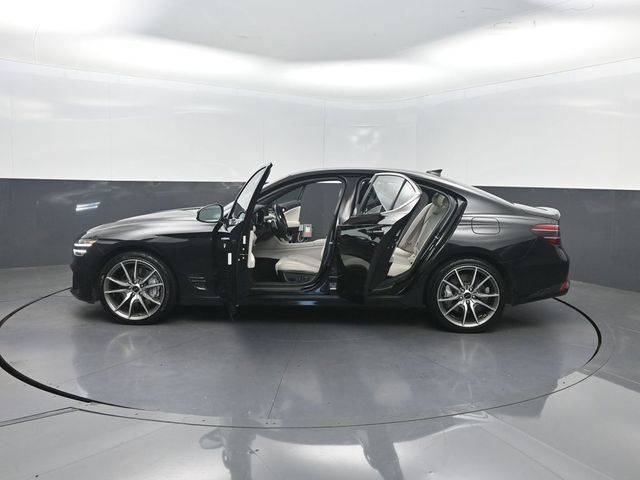 2025 Genesis G70 2.5T RWD - 23060729 - 35