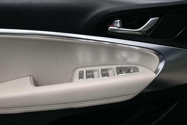 2025 Genesis G70 2.5T RWD - 23060729 - 6