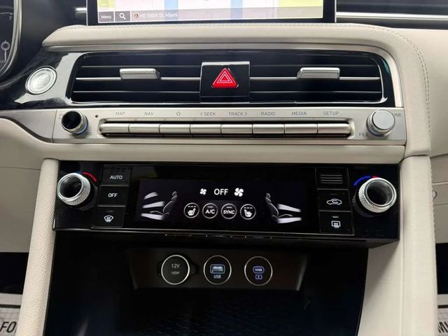 2025 Genesis G70 2.5T Standard Sedan 4D - 22975060 - 23