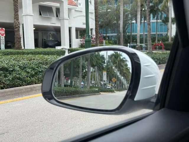 2025 Genesis G70 2.5T Standard Sedan 4D - 22975060 - 30