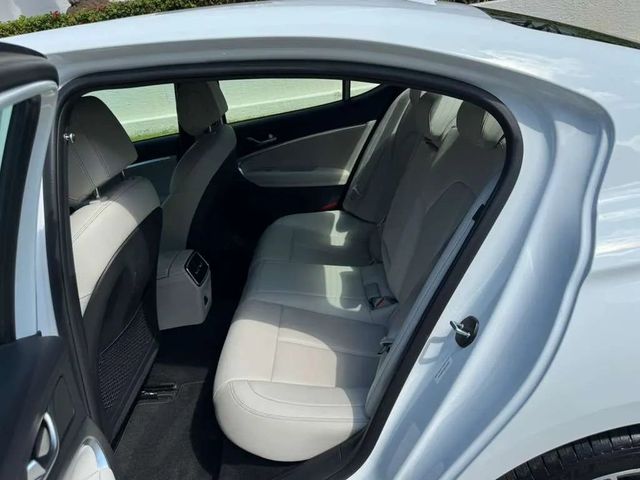 2025 Genesis G70 2.5T Standard Sedan 4D - 23004438 - 14