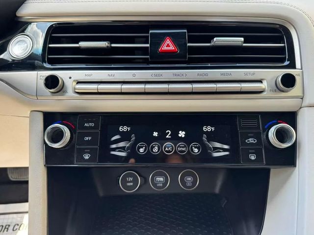 2025 Genesis G70 2.5T Standard Sedan 4D - 23004438 - 26