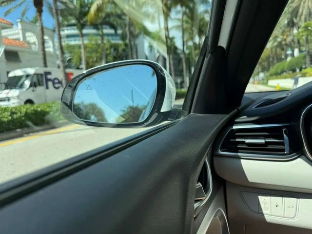 2025 Genesis G70 2.5T Standard Sedan 4D - 23004438 - 31