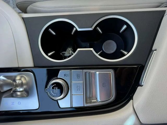 2025 Genesis G70 2.5T Standard Sedan 4D - 23004438 - 35