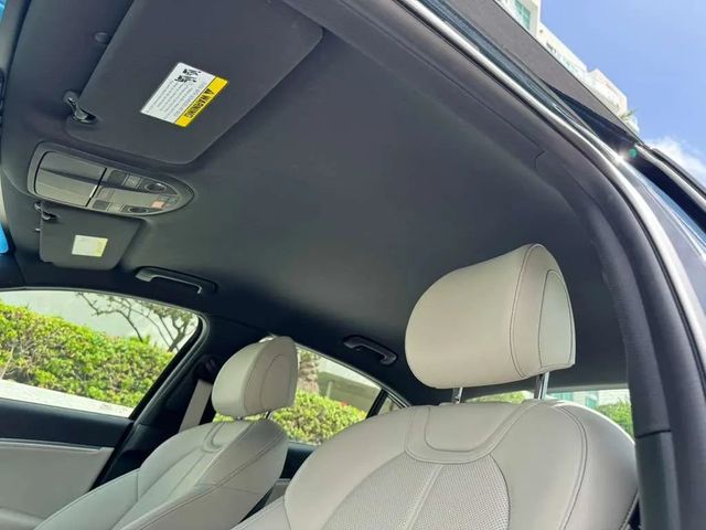 2025 Genesis G70 2.5T Standard Sedan 4D - 23008560 - 17