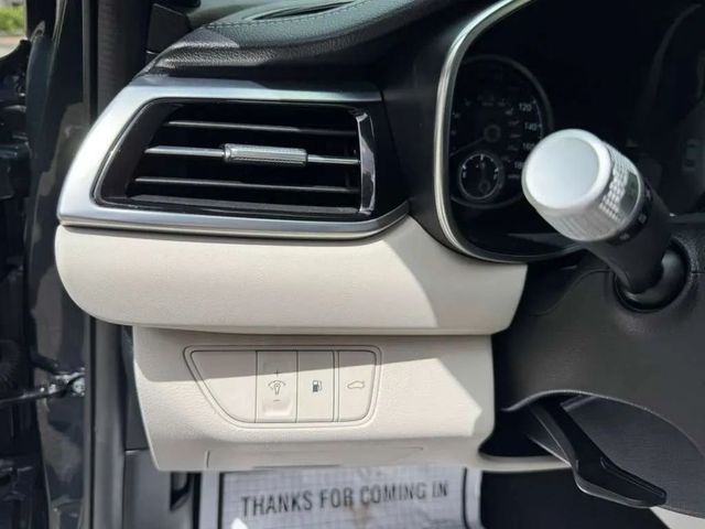 2025 Genesis G70 2.5T Standard Sedan 4D - 23008560 - 19