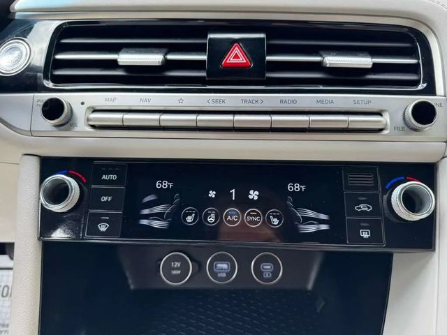 2025 Genesis G70 2.5T Standard Sedan 4D - 23008560 - 27