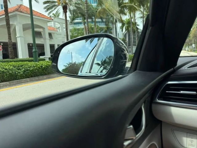 2025 Genesis G70 2.5T Standard Sedan 4D - 23008560 - 32