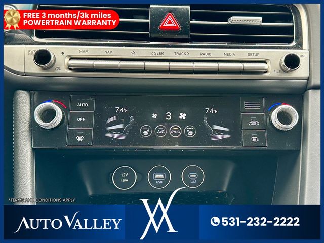 2025 Genesis G70 2.5T Standard Sedan 4D - 23012772 - 32