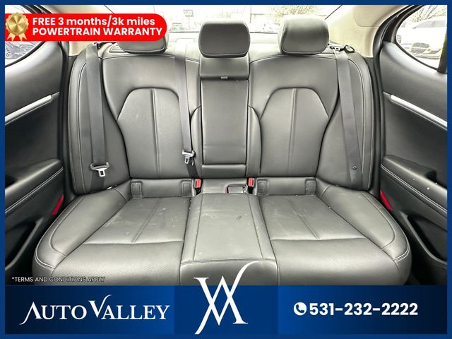 2025 Genesis G70 2.5T Standard Sedan 4D - 23012772 - 35