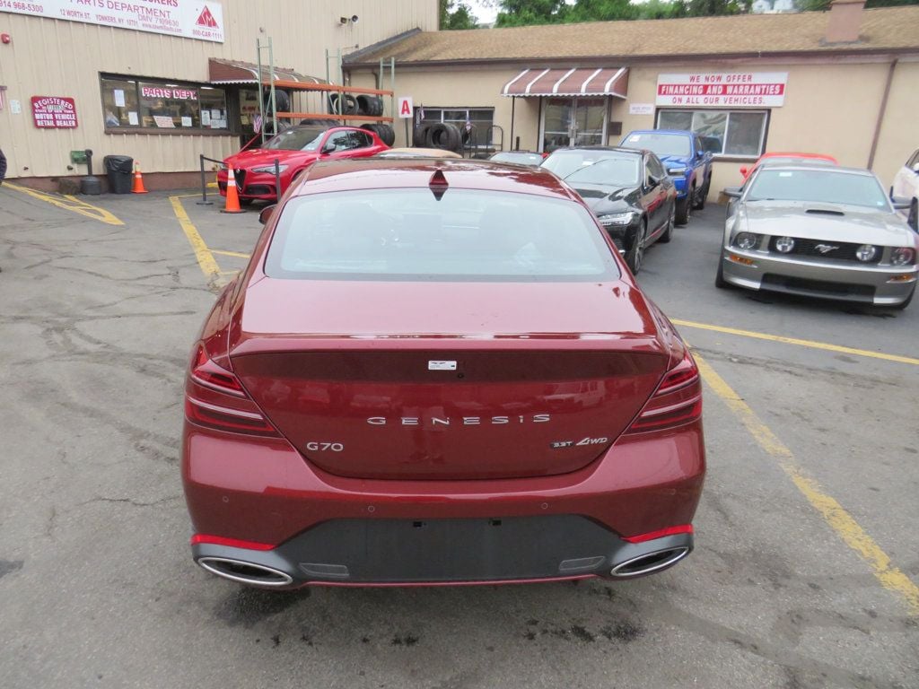 2025 Genesis G70 3.3T Sport Advanced photo 4