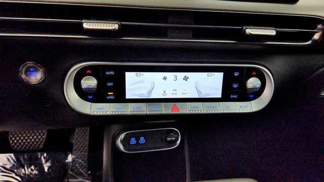 2025 Genesis GV60 Standard RWD - 23098639 - 17