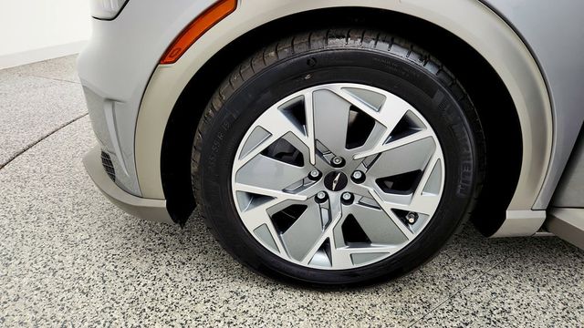 2025 Genesis GV60 Standard RWD - 23098639 - 8