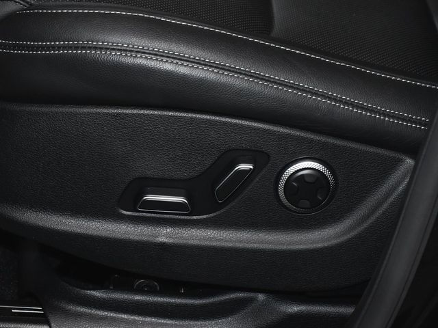 2025 Genesis GV70 2.5T - 22960074 - 46