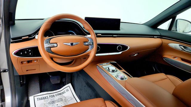 2025 Genesis GV70 2.5T AWD w/ Advanced Package & Panoramic Sunroof - 23044125 - 12