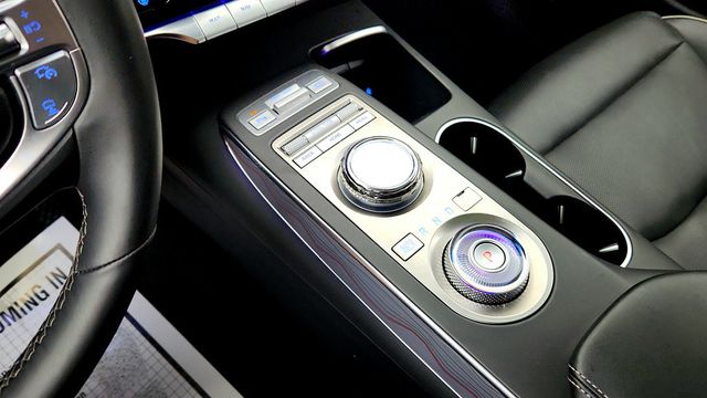 2025 Genesis GV70 2.5T AWD with Advanced and Select Packages - 23028805 - 16