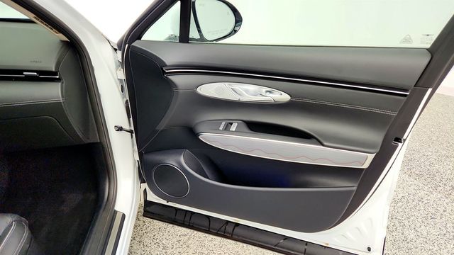 2025 Genesis GV70 2.5T AWD with Advanced and Select Packages - 23028805 - 27
