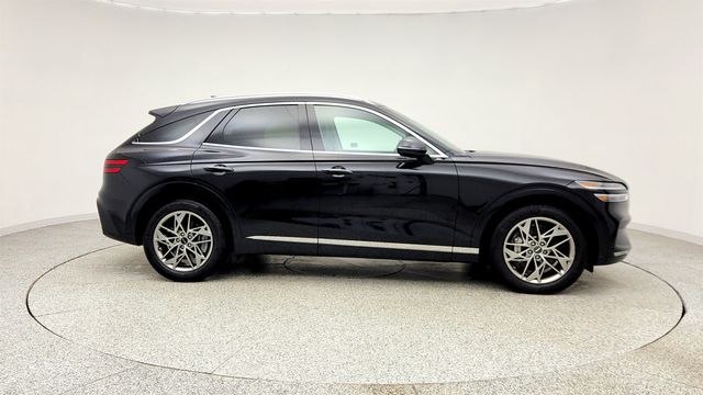 2025 Genesis GV70 2.5T AWD w/ Select Pkg, Panoramic Roof & Heated Steering Wheel - 23007752 - 3