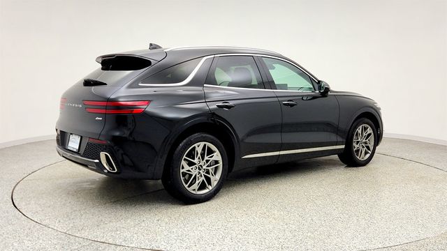 2025 Genesis GV70 2.5T AWD w/ Select Pkg, Panoramic Roof & Heated Steering Wheel - 23007752 - 4