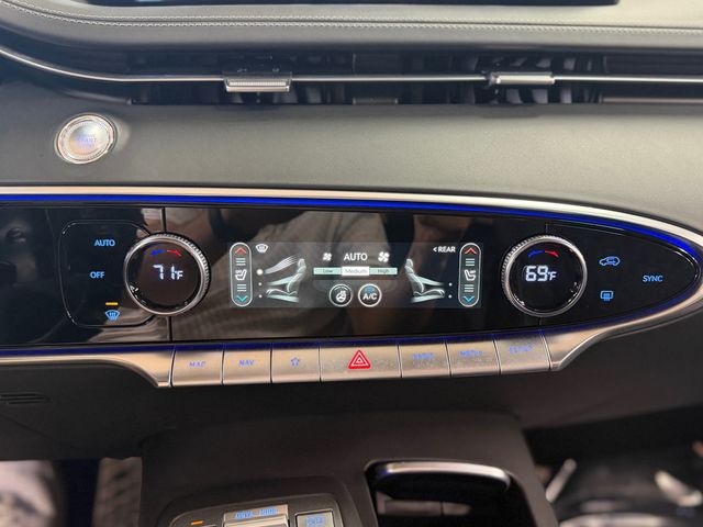 2025 Genesis GV70 3.5T Sport AWD - 23079931 - 30