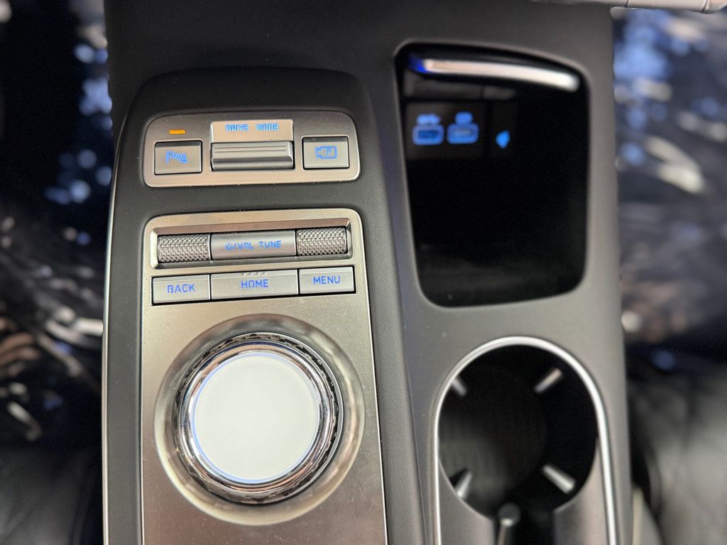 2025 Genesis GV70 3.5T Sport AWD - 23079931 - 32