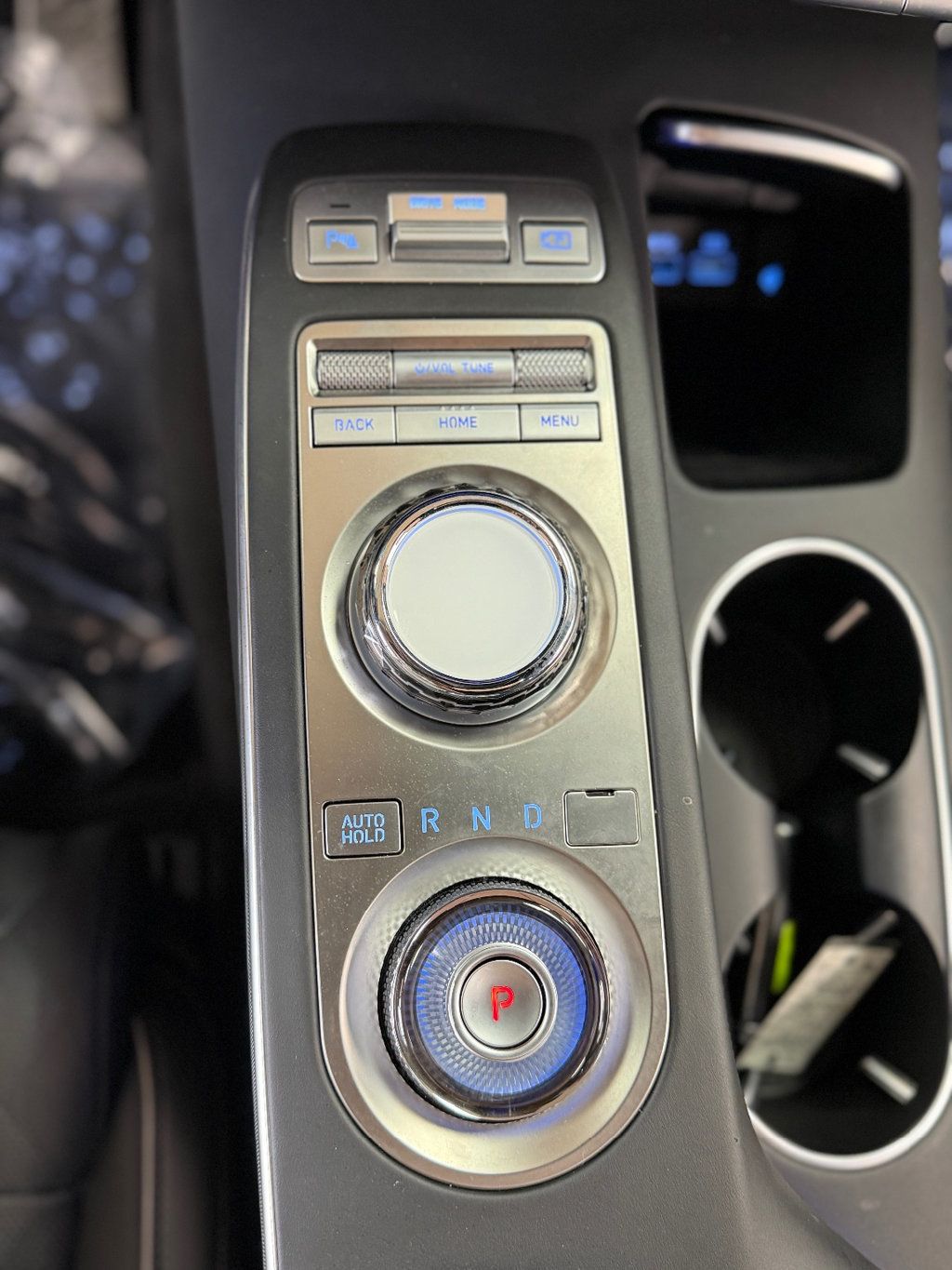2025 Genesis GV70 3.5T Sport AWD - 23079931 - 35