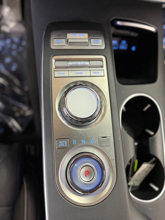 2025 Genesis GV70 3.5T Sport AWD - 23079931 - 35