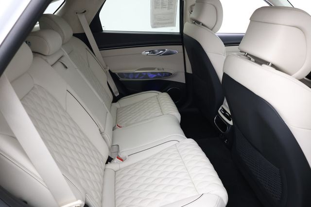 2025 Genesis GV70 3.5T Sport AWD with Advanced Package - 22938153 - 21