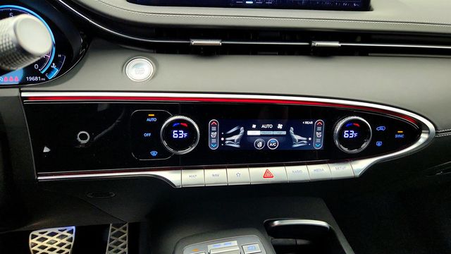 2025 Genesis GV70 3.5T Sport AWD w/ Prestige & Advanced Packages - 23021153 - 17